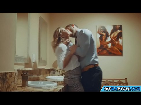 ❤️ Kung ang usa ka busty blonde naghaylo kanimo sa usa ka publiko nga kasilyas Fucking sa ceb.porno-filmy.ru
